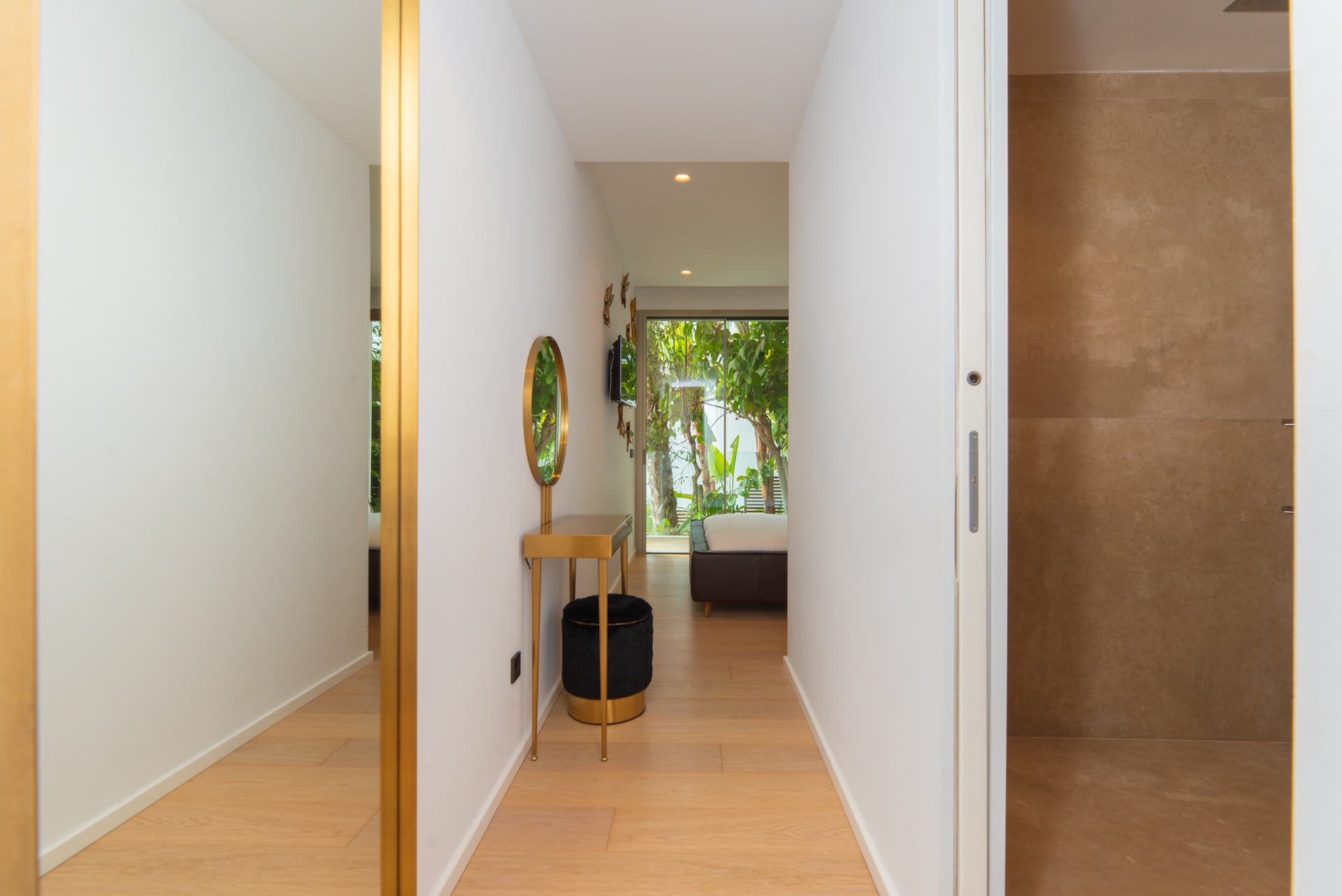 Resa Estates Ibiza sale villa Marlin vieuws hallway bedroom.jpg